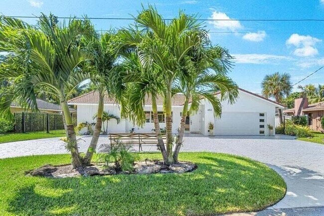 Photo - 653 NW 10th Ct