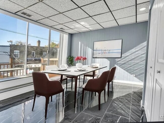 Photo - 2717 W Peterson Ave Unit 2