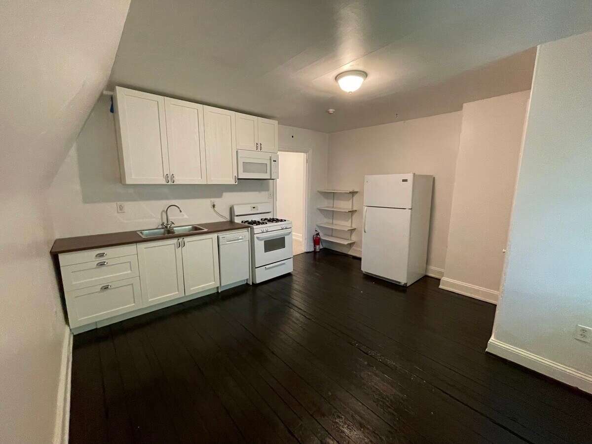 Photo - 4803 Chester Avenue