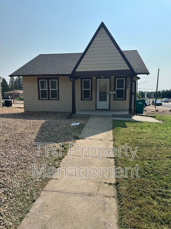 Building Photo - 2238 9th Ave