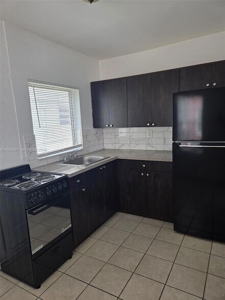 Photo - 2316 Madison St Unit 33