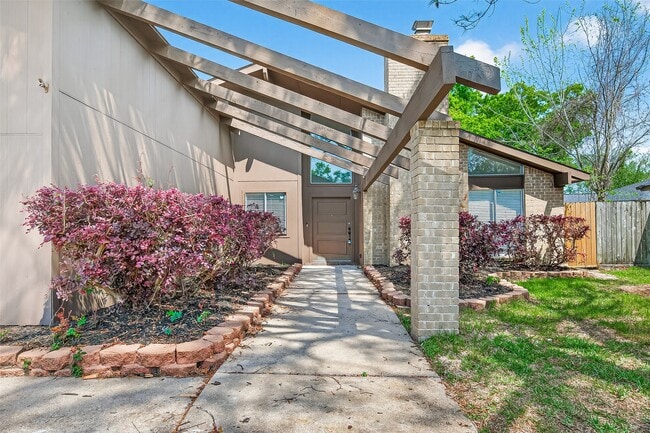 Photo - 15903 Hickory Knoll Dr