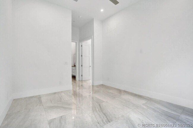 Photo - 2517 Oceanview Ave