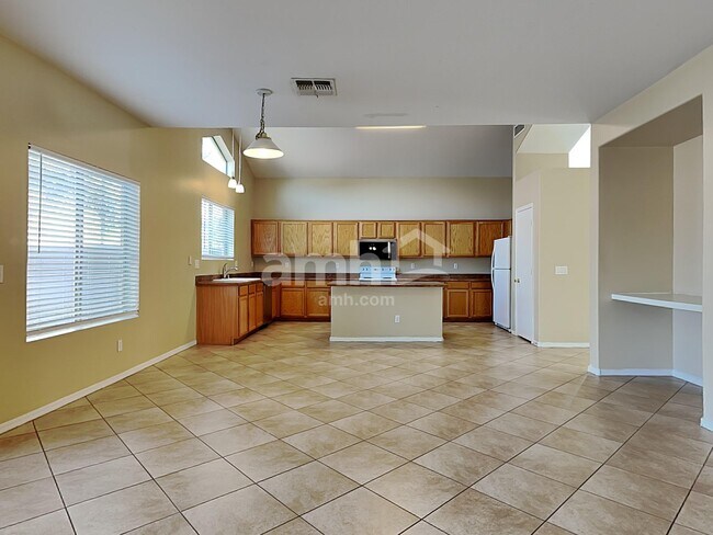 Photo - 1843 S 105th Dr