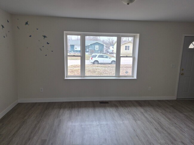 Photo - 2710 Eaton Pl