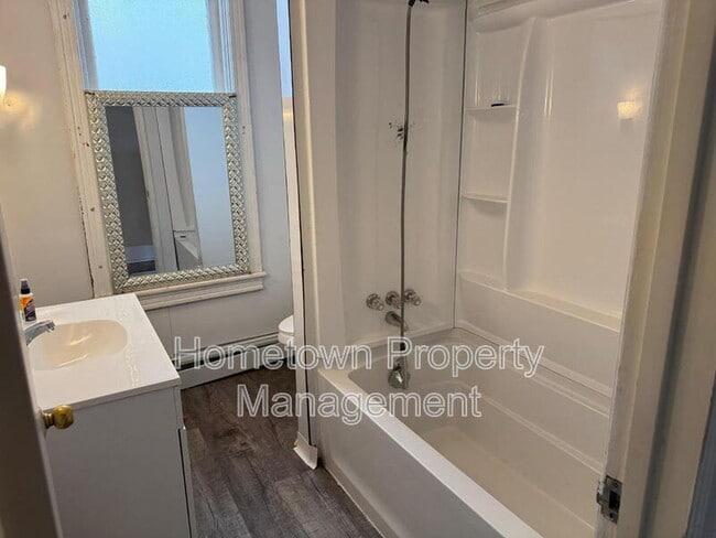 Building Photo - 136 Pottsville St