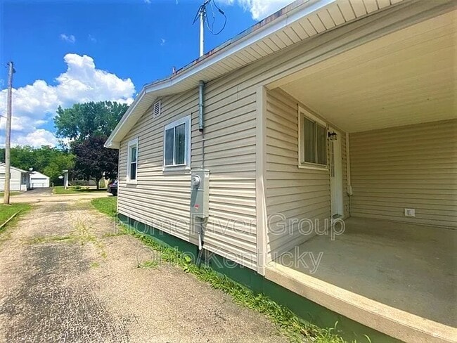 Photo - 4618 Farnham Ave