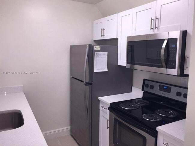 Photo - 10740 N Kendall Dr Unit L-14
