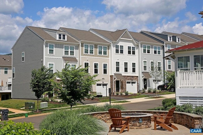 Photo - 5997 McComb St