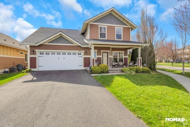 Building Photo - Stunning 3BR House with private beach acce...