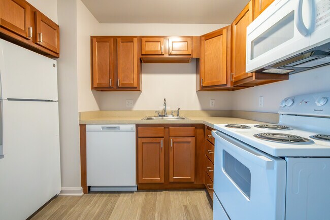 Photo - 2360 Ohio Ave