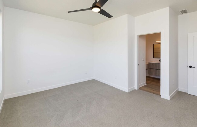 Photo - 1389 Keosauqua Way