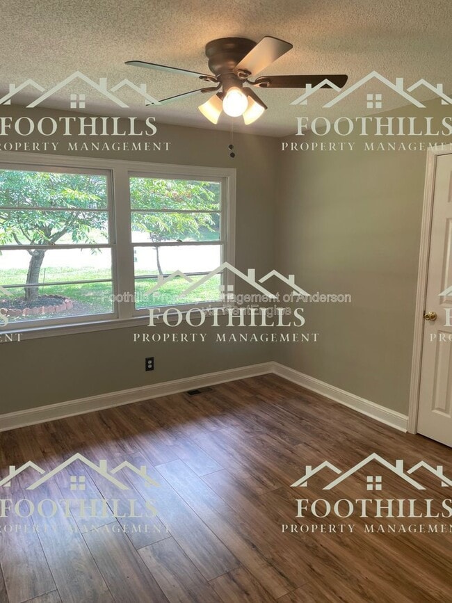 Photo - 411 Camellia Dr