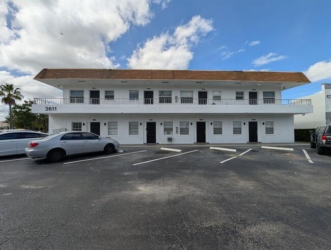 Building Photo - 3611 N Dixie Hwy Unit 3617