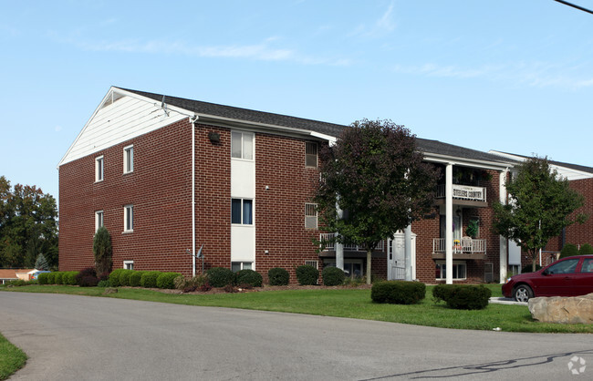 Front of building 1 - Lafayette Apartments