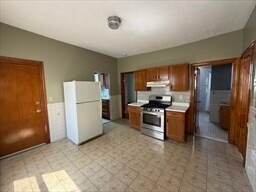 Building Photo - 379 Cardinal Medeiros Ave Unit 3