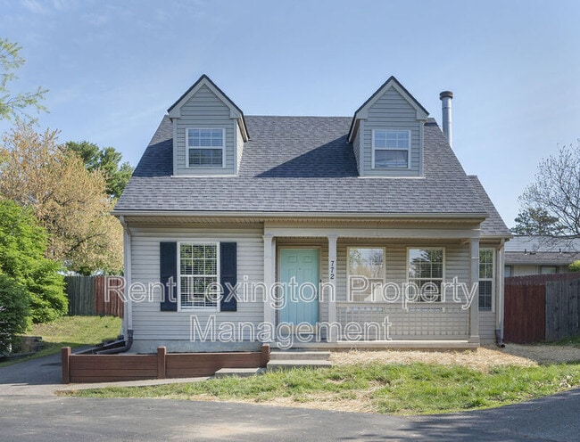 Photo - 772 Orlean Cir House