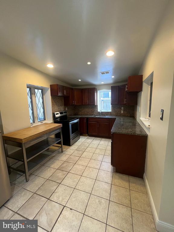 Photo - 914 N 4th St