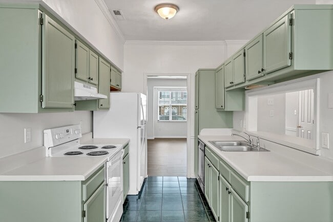 Photo - 518 S Lake Cir