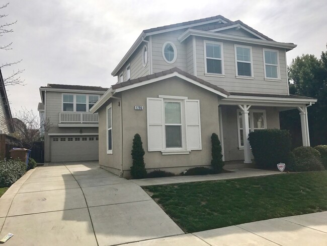 COMING SOON! 5 Bed, 3 Bath in Rose Garden - COMING SOON! 5 Bed, 3 Bath in Rose Garden House