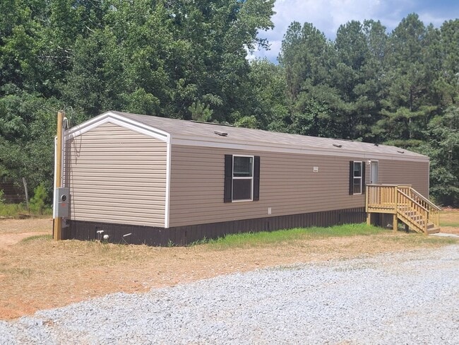 Building Photo - NOW ACCEPTING APPLICATIONS: Madison Co- Co... Rental