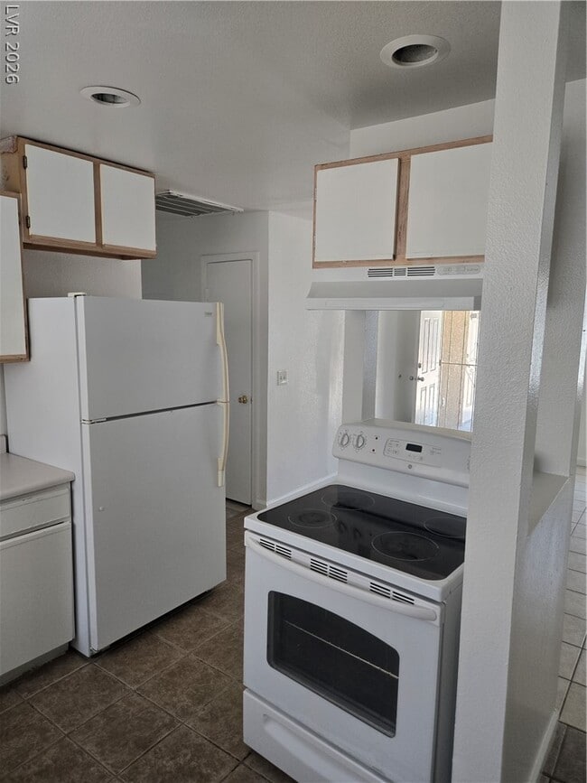 Photo - 1662 N Lamont St