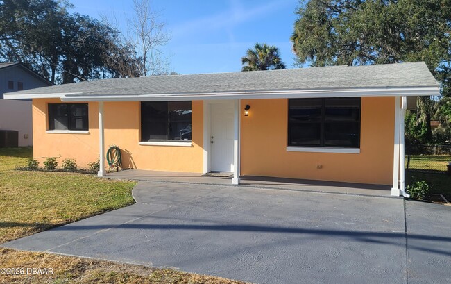 Building Photo - 1350 Jarecki Ave