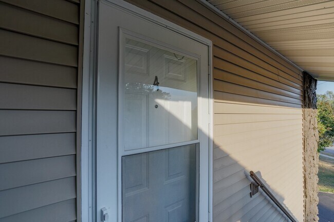 Photo - 2806 Jelinek Ave Unidad 4