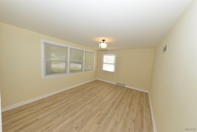 Photo - 1005 Hawthorn Ave