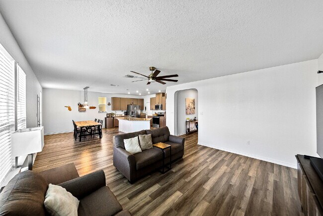 NEW RENTAL ALERT!!! READY NOW!!!
