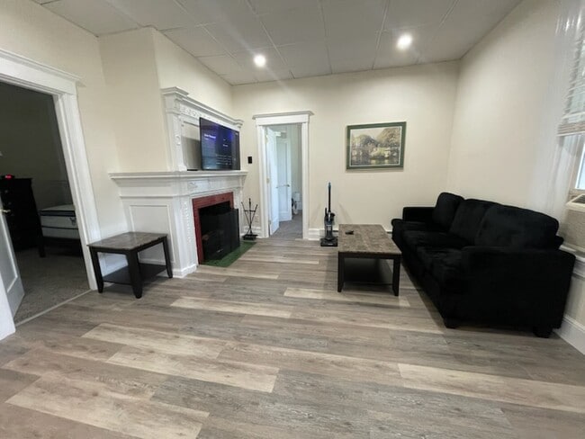 79 Montvale Ave