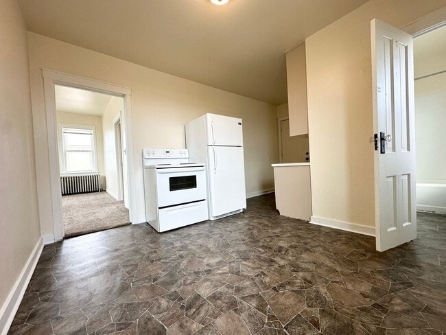 Building Photo - 2016 Marshall St Unit Apt A