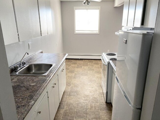 Photo - MacKenzie Manor