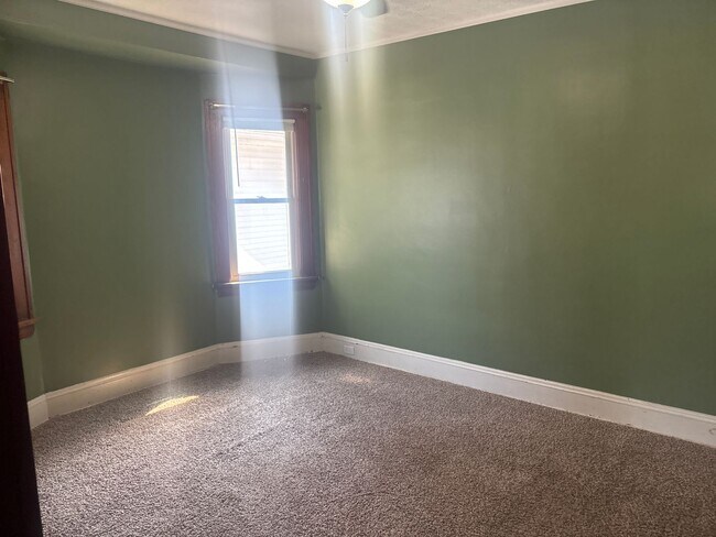 Photo - Waterbury1647 Unidad Up