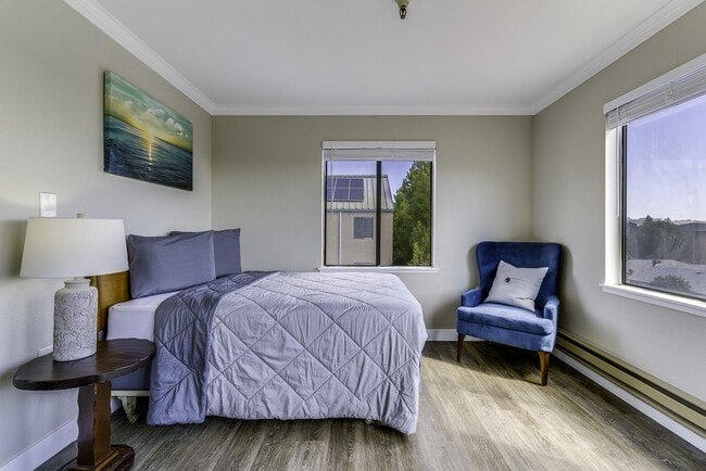 San Leandro Senior Living