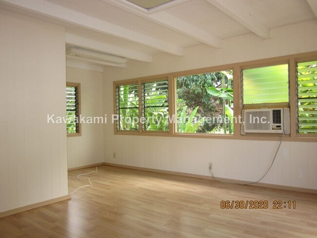Photo - Very Spacious, Well Maintained, Hidden Gem...