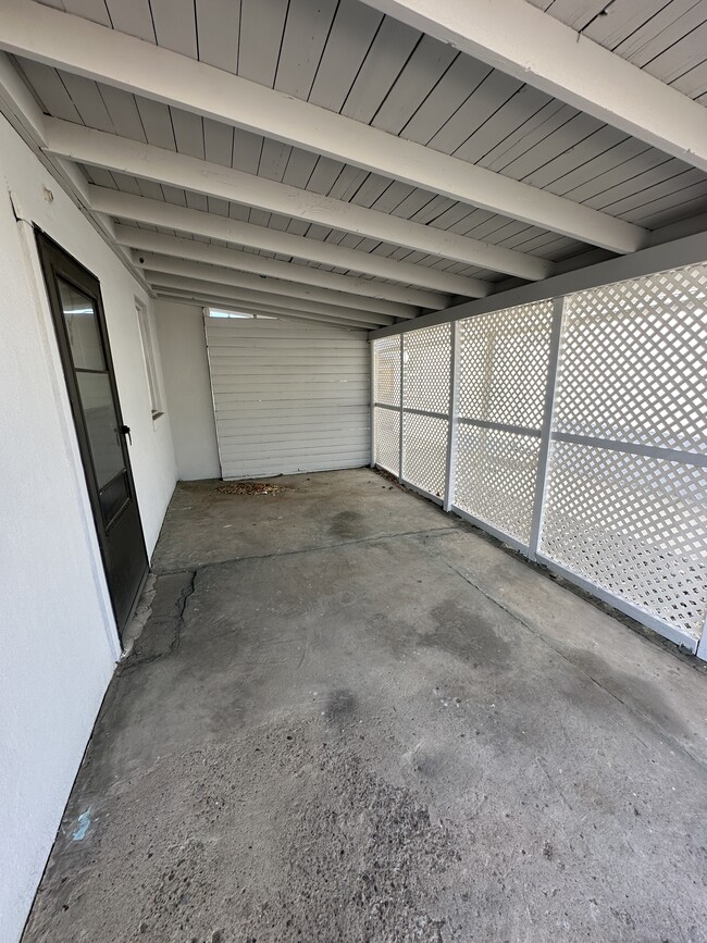 Photo - 315 N Locke Ave