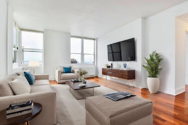 Building Photo - 88 Morgan St Unit 3409