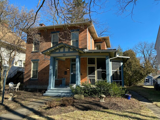 Building Photo - 102 N Washington St