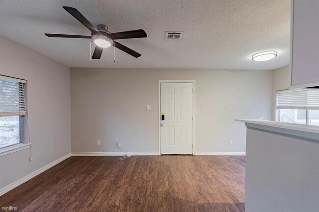 Photo - 4500 Witham Ln Apartamento Unidad 104