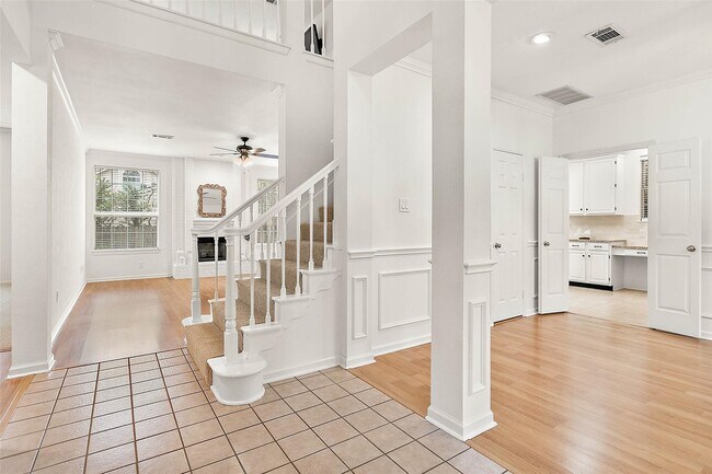 Photo - 8 Greentwig Pl