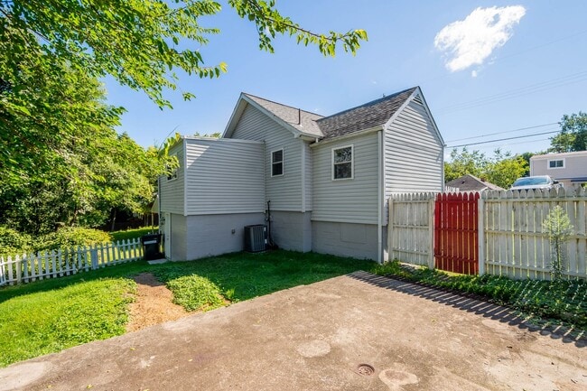 Photo - MOVE IN TODAY TO THIS UPDATED 3 BEDROOM HO...