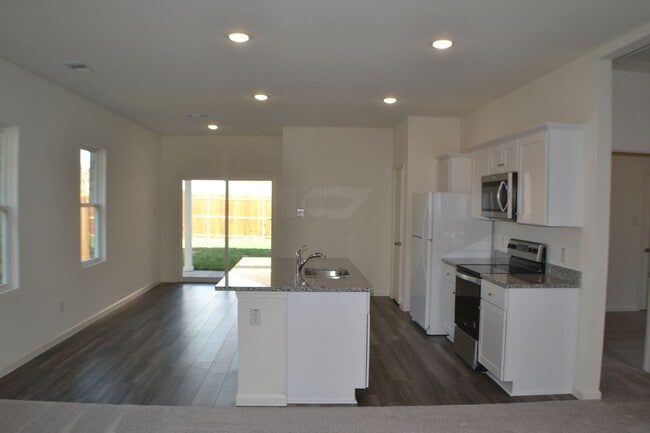 Photo - 6417 Bishop Dr