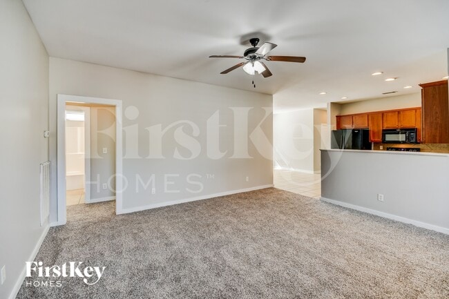 Photo - 285 Hathaway Ln