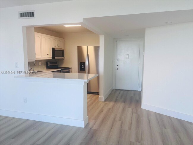 Photo - 1200 NE Miami Gardens Dr Unit 501W