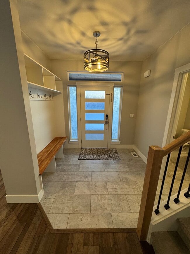 Photo - Beautiful 4 Bedroom Home in Desirable Wasi...