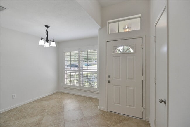 Photo - 27077 Crown Chase Dr