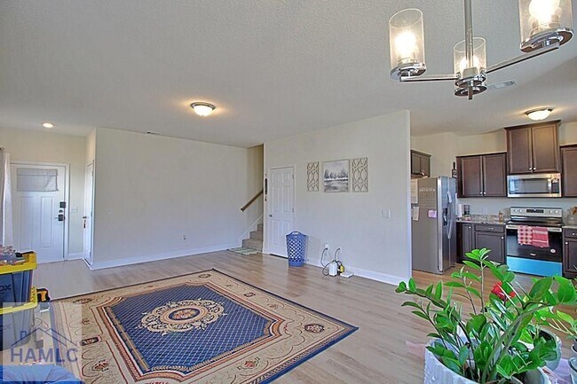 Photo - 790 Grayson Ave