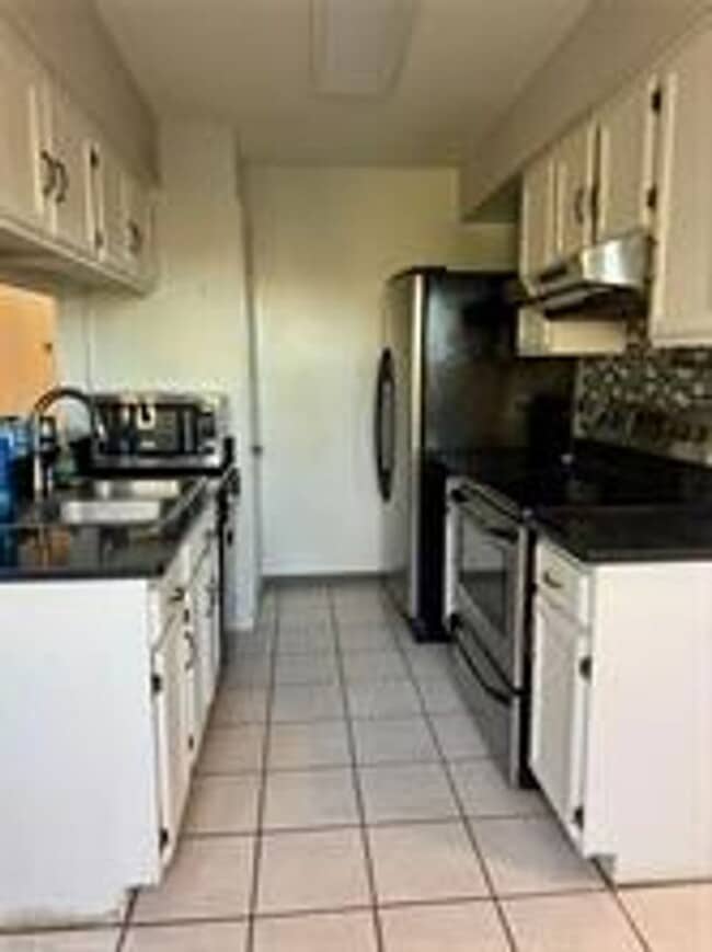 Photo - Nice 4 Bedroom 2.5 Bath home.