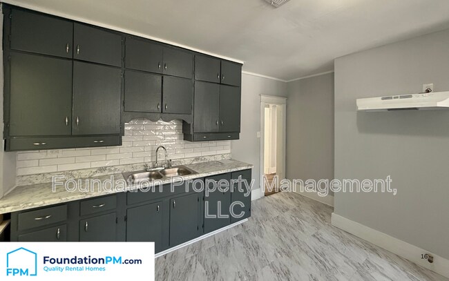 Photo - 1531 Netherwood Ave